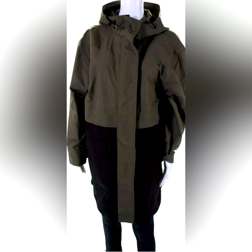 Everlane Women’s Forest/Black